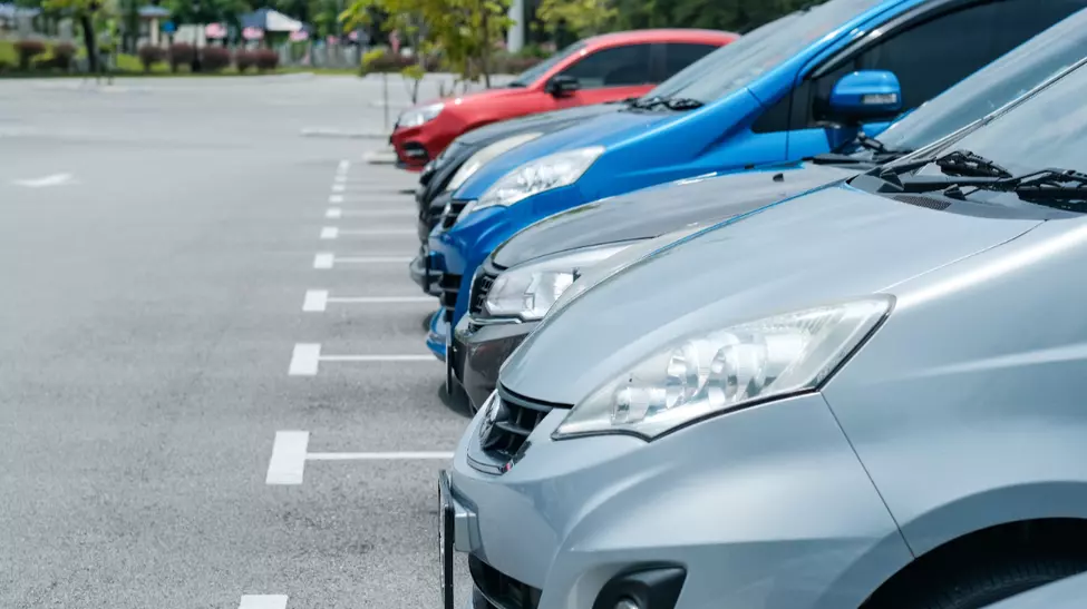 Soluție propusă de cercetători pentru șoferi: cum ar putea fi găsit mai rapid un loc de parcare