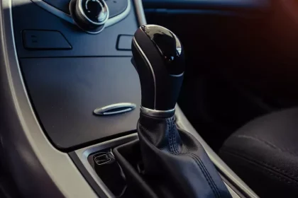 Schimbătorul de viteze ar putea deveni istorie: de ce dispare treptat din mașinile electrice