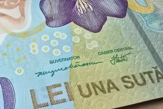 Salarii la vârful BNR: cât câștigă Mugur Isărescu și conducerea băncii centrale