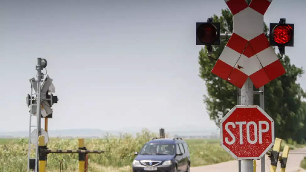 De ce semnul STOP are formă octogonală: explicația din spatele unuia dintre cele mai recunoscute indicatoare rutiere