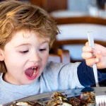 De ce nu mănâncă unii copii: explicația surprinzătoare din spatele refuzului alimentar
