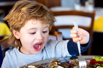 De ce nu mănâncă unii copii: explicația surprinzătoare din spatele refuzului alimentar