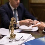 Cum te poate ajuta un avocat în negocieri și conflicte contractuale