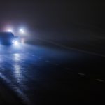 De ce lumina xenon schimbă percepția drumului pe timp de noapte