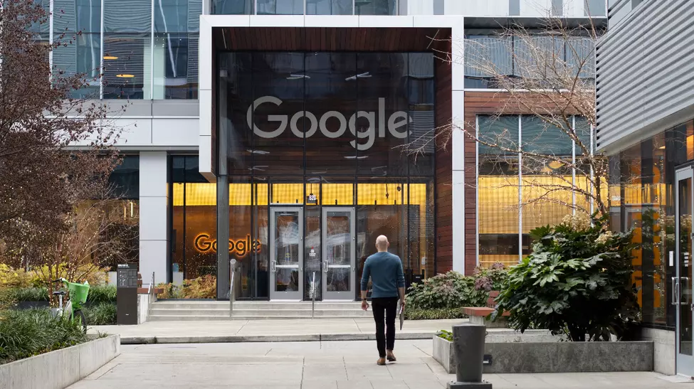 Revoltă la Google: angajații contestă folosirea AI în scopuri militare