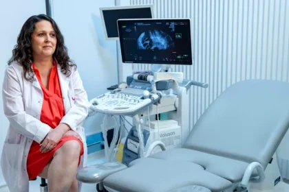 Infertilitatea masculină poate avea cauze neașteptate. Cum influențează oreionul, varicocelul și steroizii fertilitatea