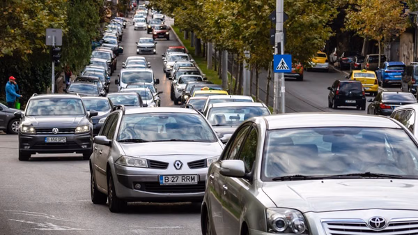 Românii ar putea scăpa de impozitul auto pentru o singură mașină. Ce prevede noul proiect de lege depus în Parlament