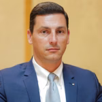 PNL nu se grăbește să-i promită voturile lui Luca Niculescu. Ce vor să vadă liberalii înainte de învestirea Guvernului