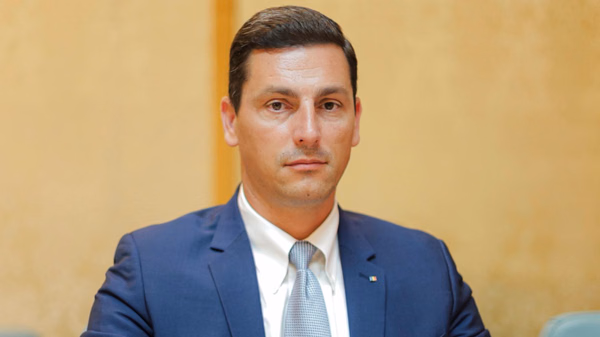 PNL nu se grăbește să-i promită voturile lui Luca Niculescu. Ce vor să vadă liberalii înainte de învestirea Guvernului